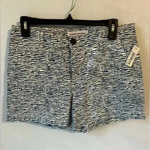 Women’s size 8 shorts‎ Amazon essentials. NWT